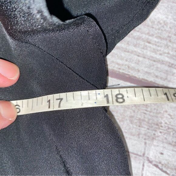 Merona scoop neck blouse w/jeweled embellishment Black size small - Picture 7 of 11